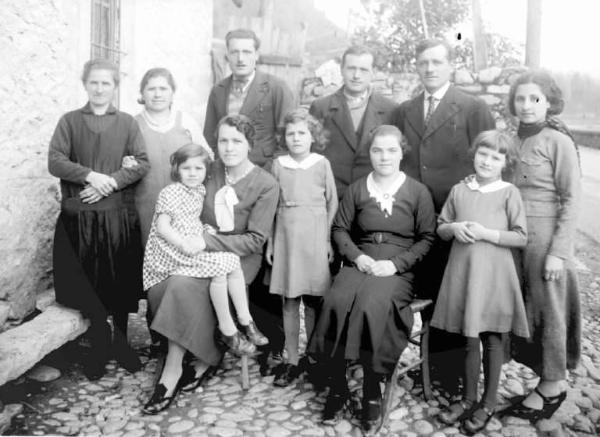 Ritratto di famiglia all'aperto - Sorek