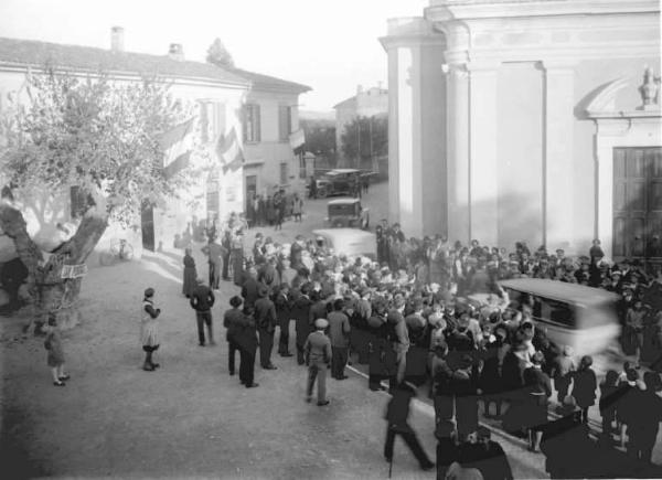 Palazzolo sull'Oglio - Località S. Pancrazio - Inaugurazione dell'autostrada Bergamo-Brescia - Corteo