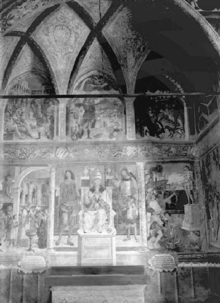 Berzo Inferiore - Chiesa di S. Lorenzo - Interno con affreschi di Giovan Pietro da Cemmo