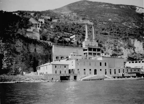 Tavernola Bergamasca - Lago d'Iseo - Cementificio Federico Milesi