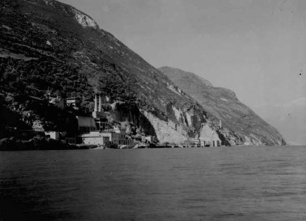 Tavernola Bergamasca - Lago d'Iseo - Cementificio Federico Milesi