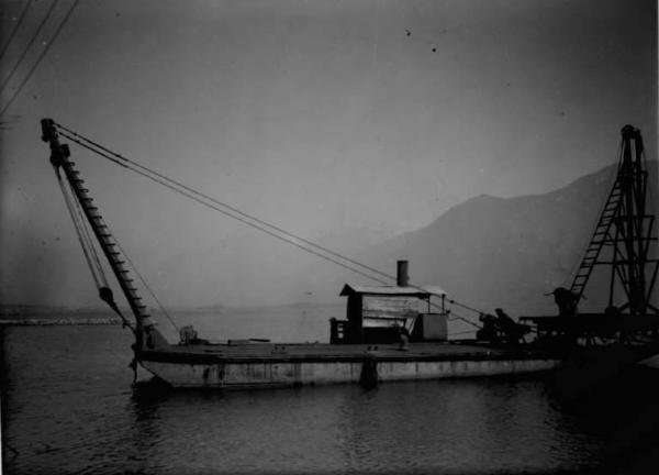 Lago d'Iseo - Chiatta - Marinai al lavoro