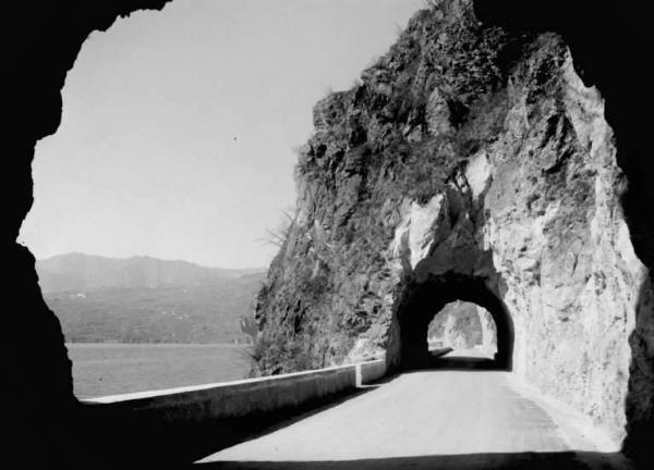 Lago d'Iseo - Strada Toline-Marone - Gallerie