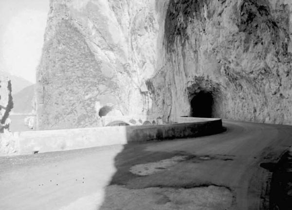 Lago d'Iseo - Strada Toline-Marone - Gallerie e ponte