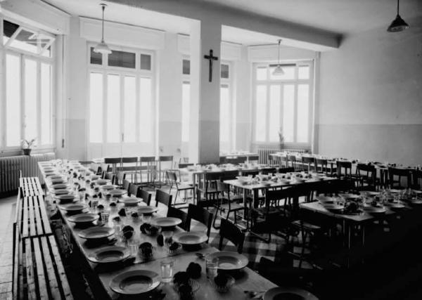 Borno - Località Croce di Salven - Sanatorio infantile C. Gaetano Bonoris - Interno - Mensa