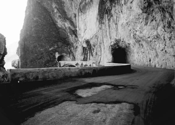 Lago d'Iseo - Strada Toline-Marone - Gallerie