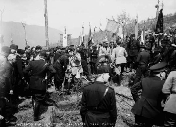 Rezzato - Bosco dell'impero - Cerimonia di inaugurazione - Gruppo di gerarchi