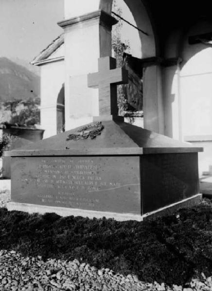 Malegno - Cimitero - Monumento ai caduti