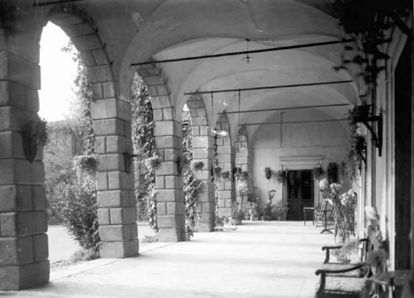 Capriolo - Casa Paratico - Portico