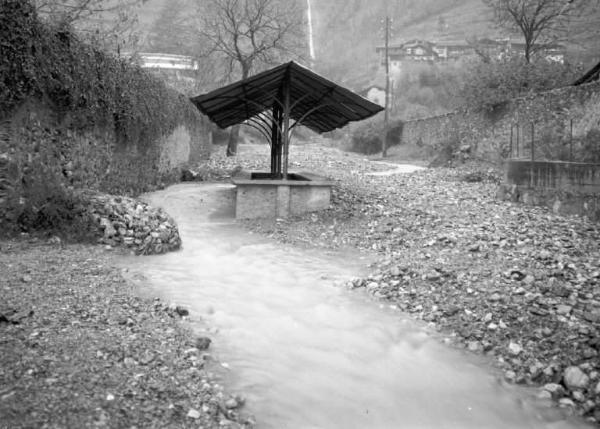 Piamborno - Torrente Davine - Lavatoio