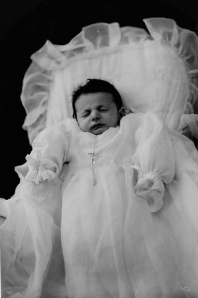 Ritratto di neonato morto