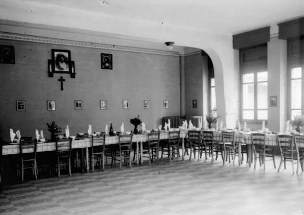 Cevo - Colonia alpina per operaie tessili bresciane Angiolina Ferrari - Interno - Sala da pranzo