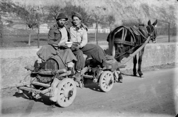 Borno - Militari su un carretto