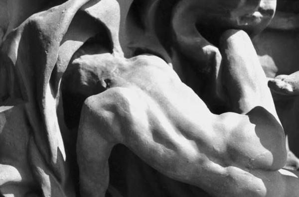 Kunsthaus. Particolare da "Le porte dell' Inferno" di Auguste Rodin.