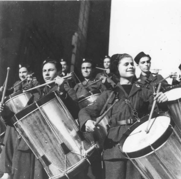 Fascismo - organizzazioni diverse - Cremona - Via del Sale - Colonia Padana - Avanguardisti tamburini