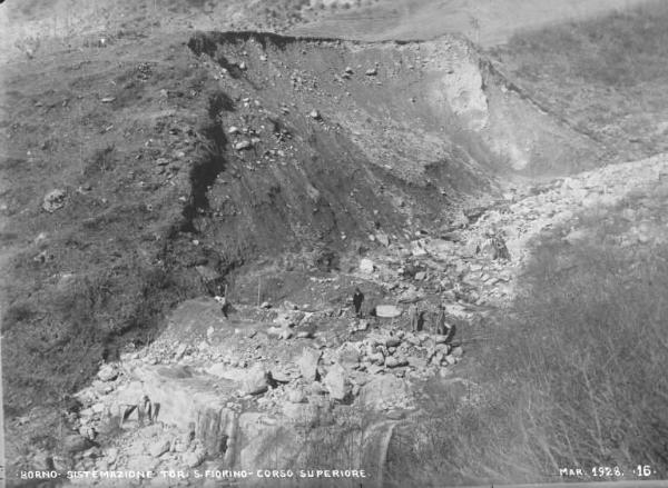 Borno - Torrente San Fiorino - Briglie di contenimento - Cantiere - Operai al lavoro