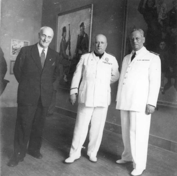 Fascismo - visite ufficiali, inaugurazioni e simili - Cremona - Terzo Premio di pittura - Palazzo Affaitati - Visita del Consigliere Nazionale Giuliani