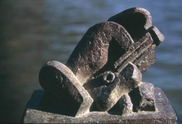 Jacques Lipchitz. Scultura " Nudo reclinante con chitarra". Stedelijk Museum Amsterdam.