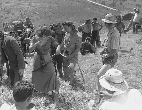 Località non identificata. Sofia Loren sul set del film "Orgoglio e passione" diretto da Stanley Kramer