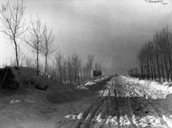 Località non identificata. Paesaggio innevato.