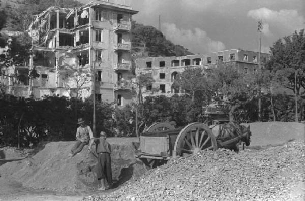 Nervi. Operaio al lavoro