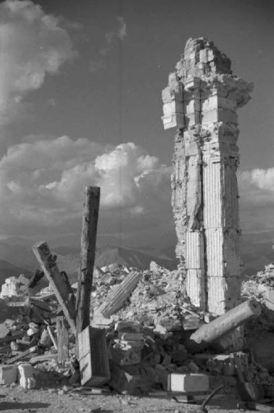 Montecassino. Macerie dell'Abbazia distrutta dai bombardamenti