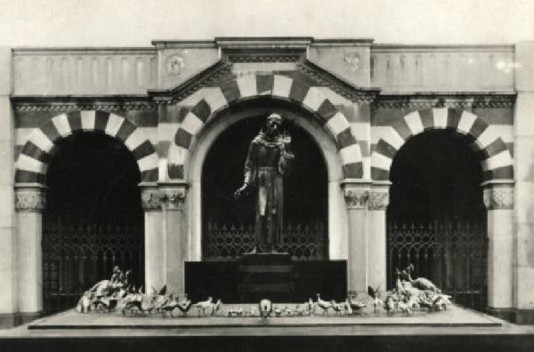 Scultura - Monumento sepolcrale - Edicola Cusini - Arrigo Minerbi - Milano - Cimitero Monumentale