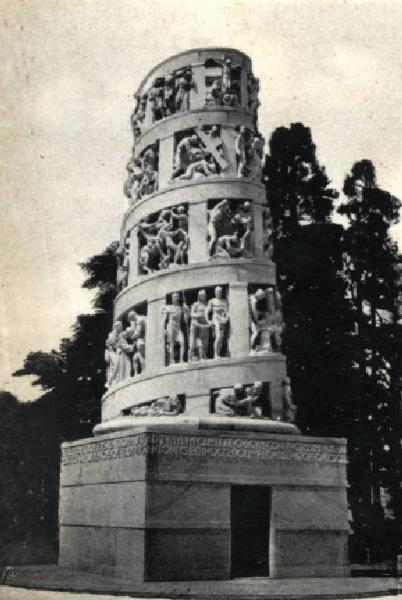 Scultura - Monumento sepolcrale - Edicola Famiglia Bernocchi - Alessandro Minali - Giannino Castiglioni - Milano - Cimitero Monumentale