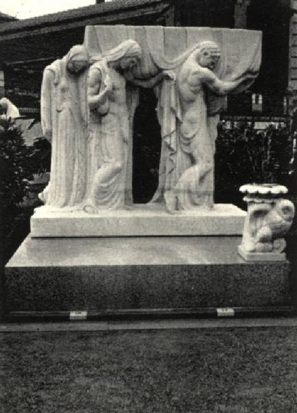 Scultura - Monumento sepolcrale - Monumento Famiglia Pozzani - Armando Violi - Milano - Cimitero Monumentale