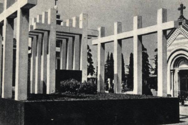 Scultura - Monumento sepolcrale - Edicola Giuseppe Chierichetti - Adolfo Wildt - Milano - Cimitero Monumentale