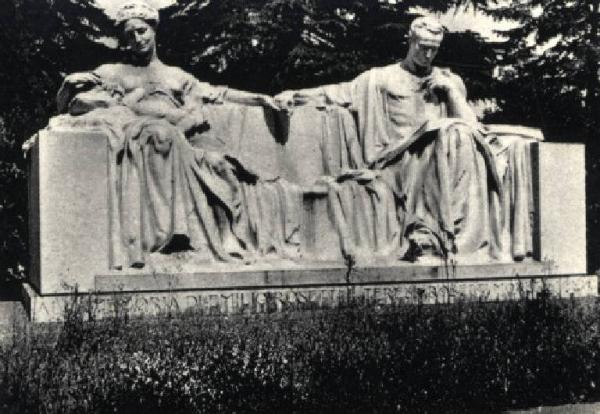 Scultura - Monumento sepolcrale - Edicola Famiglia Rosetti - Edoardo Rubino - Milano - Cimitero Monumentale