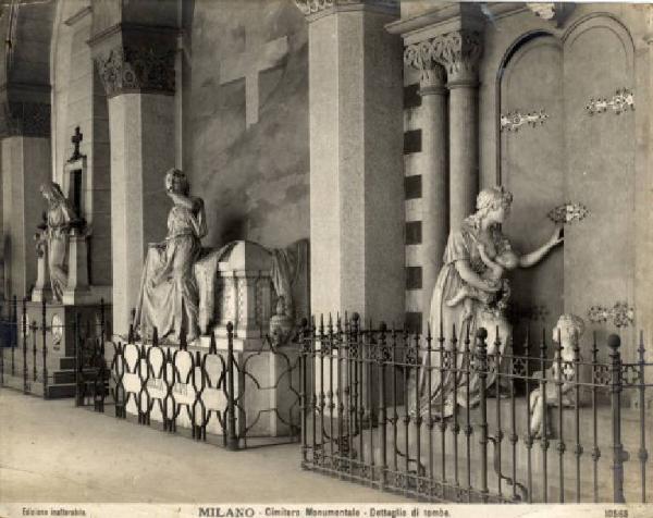 Milano - Cimitero Monumentale - Dettaglio di tombe