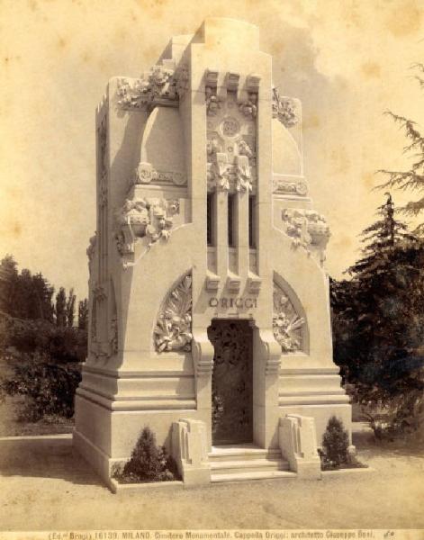 Scultura - Monumento sepolcrale - Cappella Origgi - Giuseppe Boni - Milano - Cimitero Monumentale