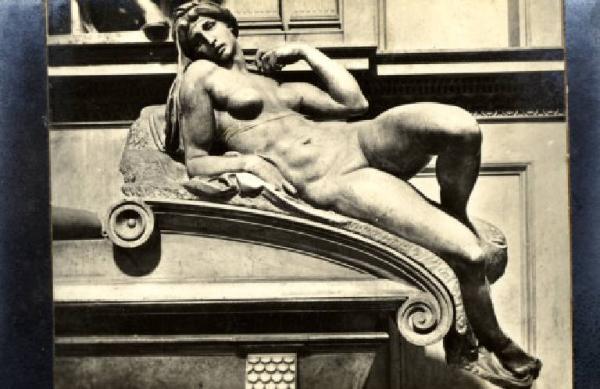 Scultura - Monumento sepolcrale - Sepolcro di Lorenzo de' Medici duca d'Urbino - L'Aurora - Michelangelo Buonarroti - Firenze - Cappelle Medicee - Sagrestia Nuova