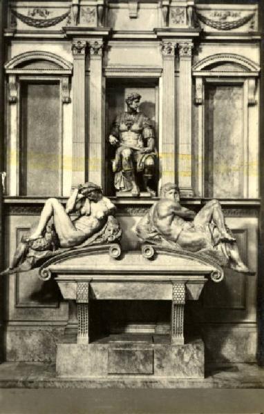 Scultura - Monumento sepolcrale - Sepolcro di Giuliano de' Medici duca di Nemours - Michelangelo Buonarroti - Firenze - Cappelle Medicee - Sagrestia Nuova