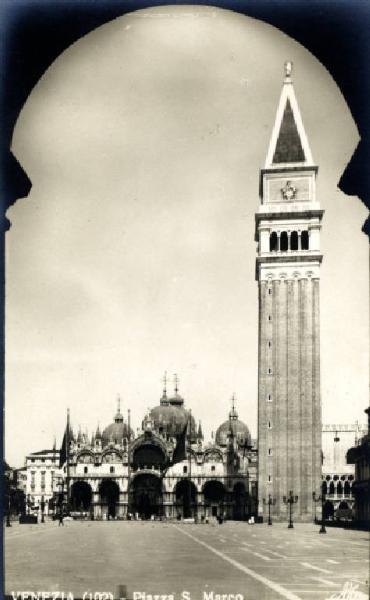 Venezia - Piazza San Marco - Basilica e Campanile