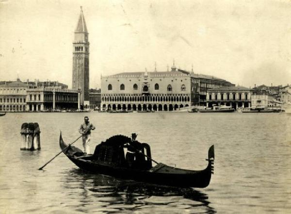 Venezia - Panorama - Gondola