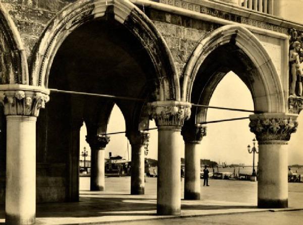 Venezia - Palazzo Ducale - Portici