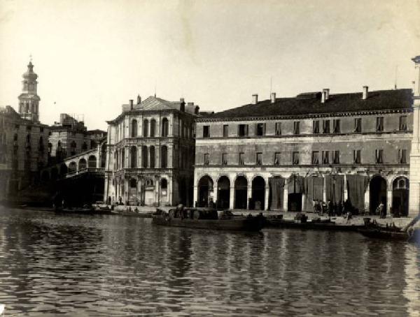 Venezia - Canal Grande - Palazzo dei Camerlenghi