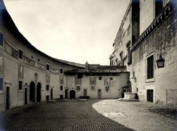 Roma - Castel S. Angelo - Cortile di Alessandro VI o Del Teatro