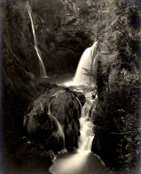 Tivoli - Parco di Villa Gregoriana - La Cascata.