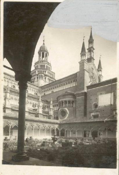 Pavia - Certosa - Chiesa e Chiostro piccolo