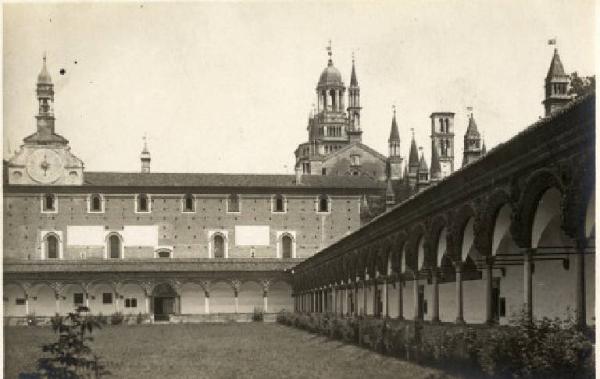 Pavia - Certosa - Chiostro grande