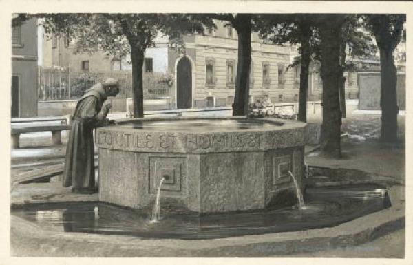 Fontana - Fontana di S. Francesco - Giannino Castiglioni - Milano - Piazza S. Angelo