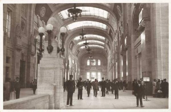 Milano - Stazione Centrale - Interno