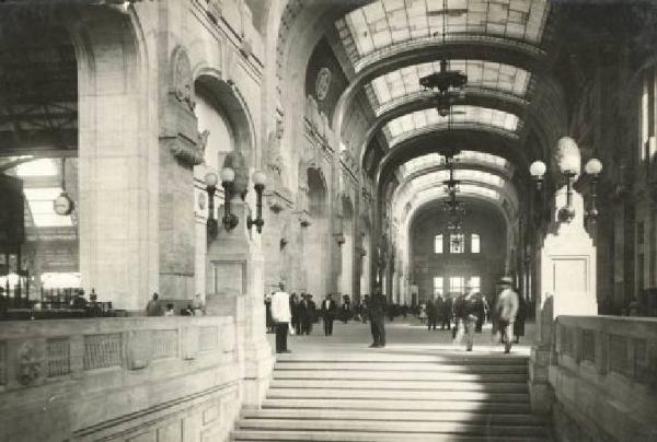 Milano - Stazione Centrale - Interno