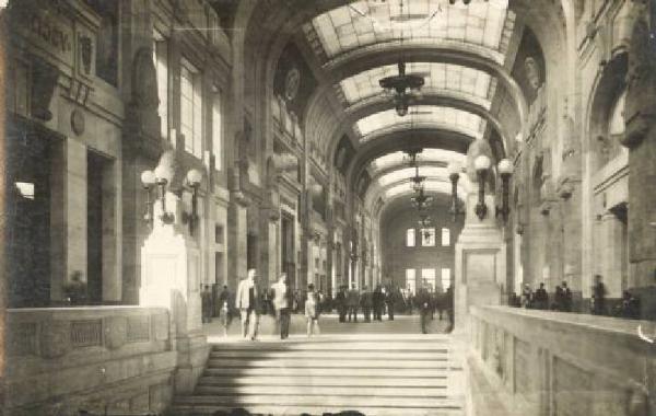 Milano - Stazione Centrale - Interno