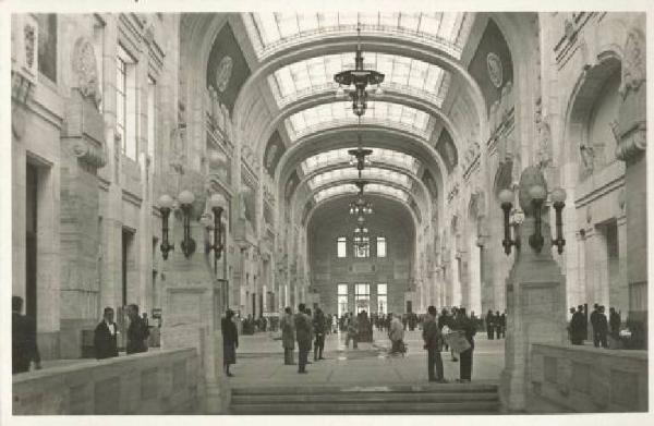 Milano - Stazione Centrale - Interno