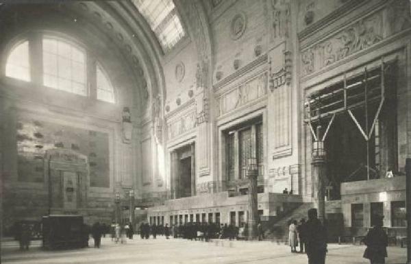 Milano - Stazione Centrale - Interno