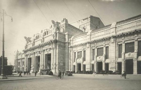 Milano - Stazione Centrale - Facciata principale